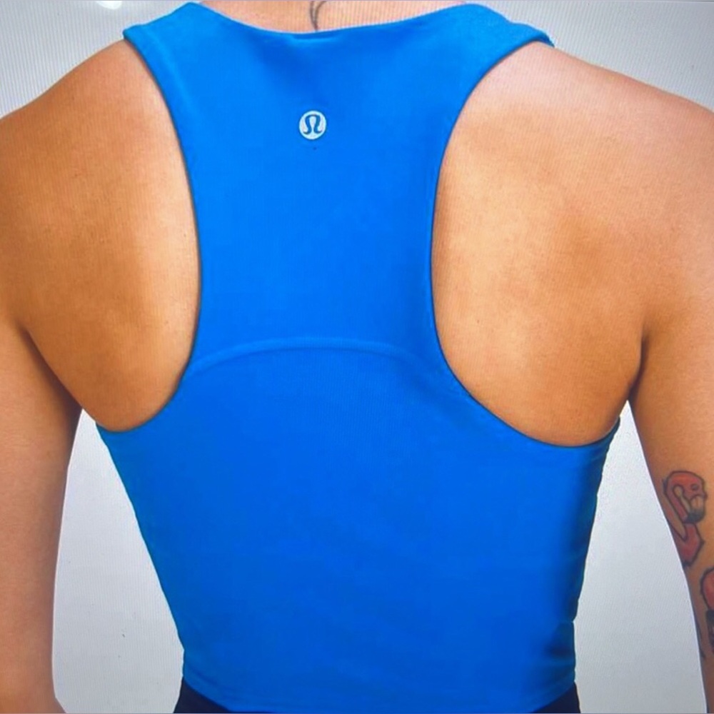🌼. Lululemon Invigorate Training Tank Top
Poolside blue size 6 - Picture 2 of 11